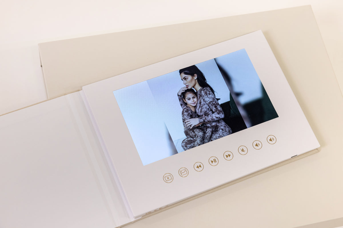 Family - Digital Video & Photo Album